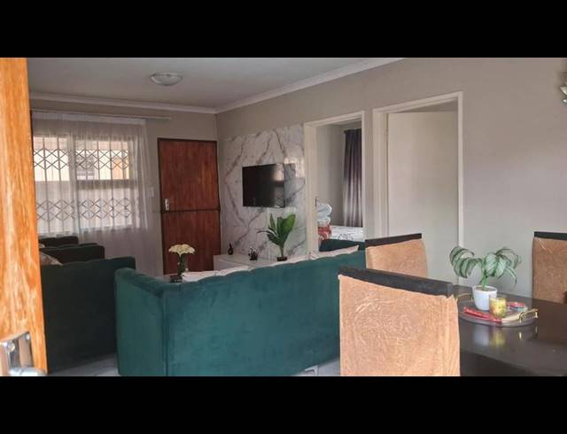 3 BEDROOM HOUSE FOR SALE IN WINDMILL PARK EXT